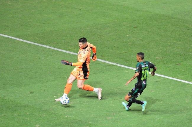 Fotos do jogo entre Amrica e So Paulo, no Independncia, em BH, pela ltima rodada do Campeonato Brasileiro de 2021