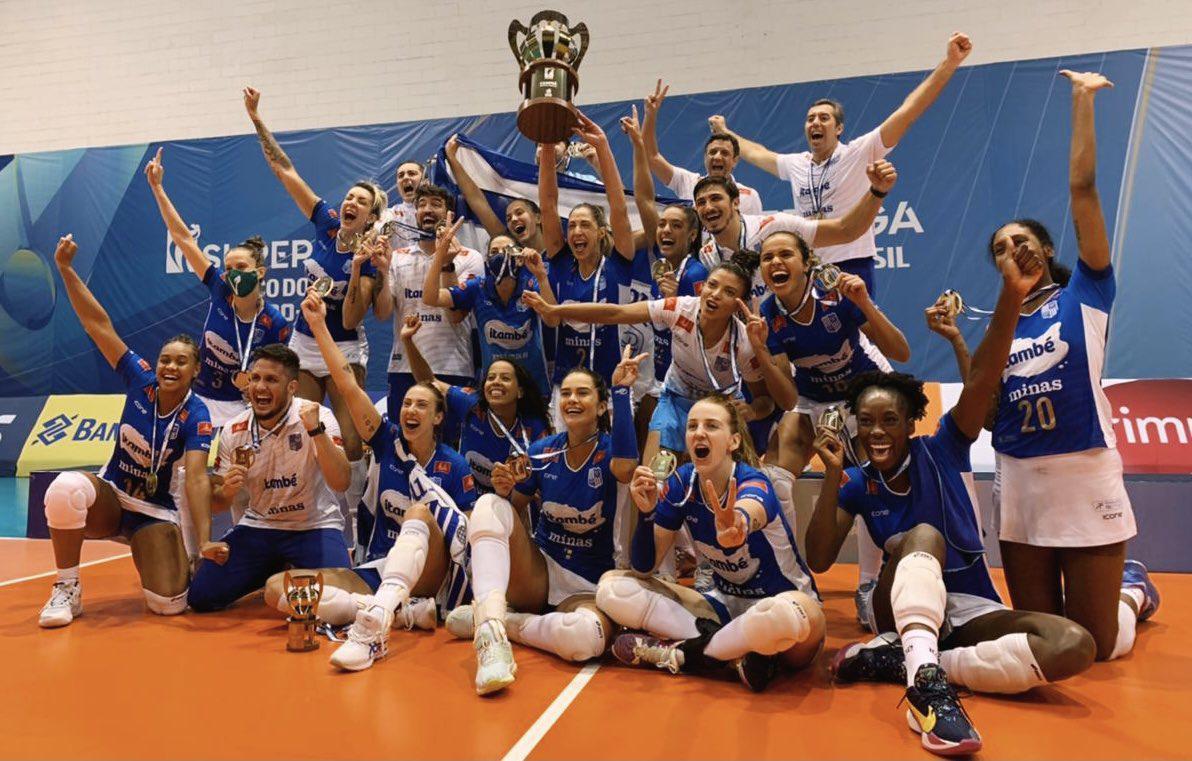 Festa do Minas com a conquista do tetra da Superliga Feminina e premiação dos melhores do torneio edição 2020/2021