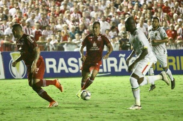 Com casa cheia, Timbu fez a antepenúltima rodada da primeira fase da Série C dentro dos Aflitos