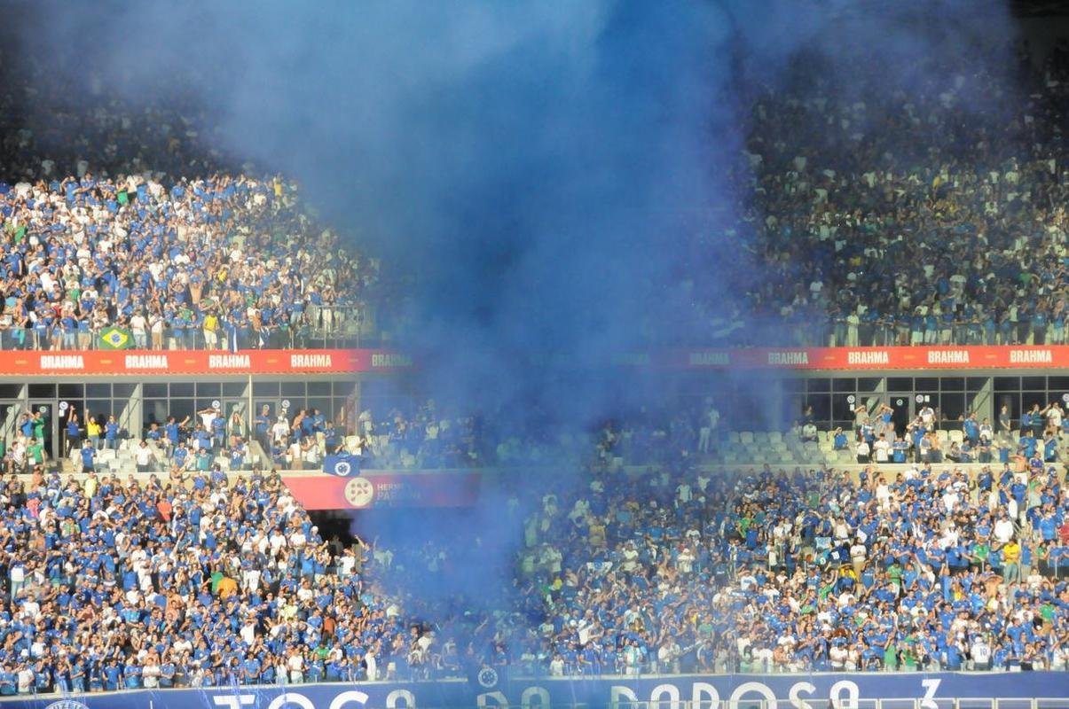 Fotos do jogo entre Cruzeiro e Ponte Preta, no Mineiro, em Belo Horizonte, pela 13 rodada da Srie B do Brasileiro
