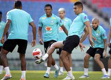 Seleção tem o primeiro teste para o Mundial no Catar, e Neymar, com dores no pé direito, não tem presença confirmada no jogo em Seul