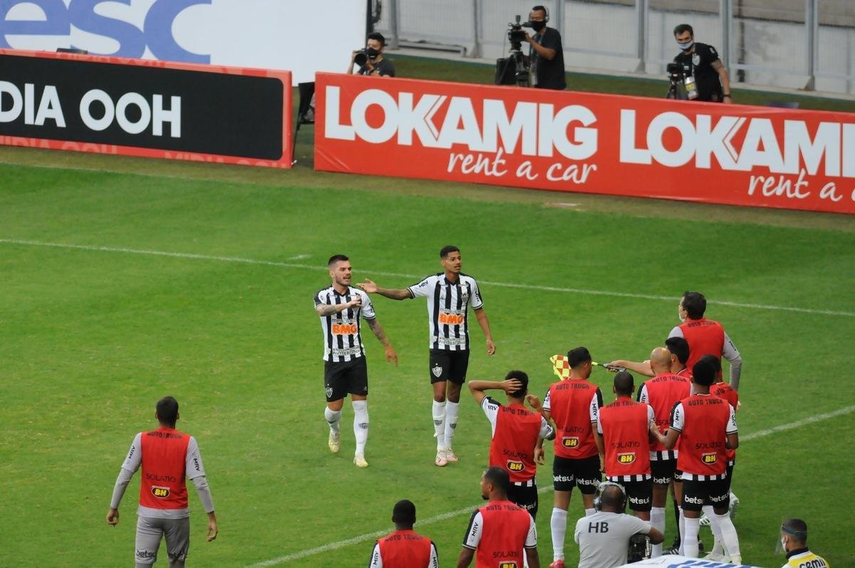 Amrica reagiu no segundo tempo e diminuiu com gol de Ademir