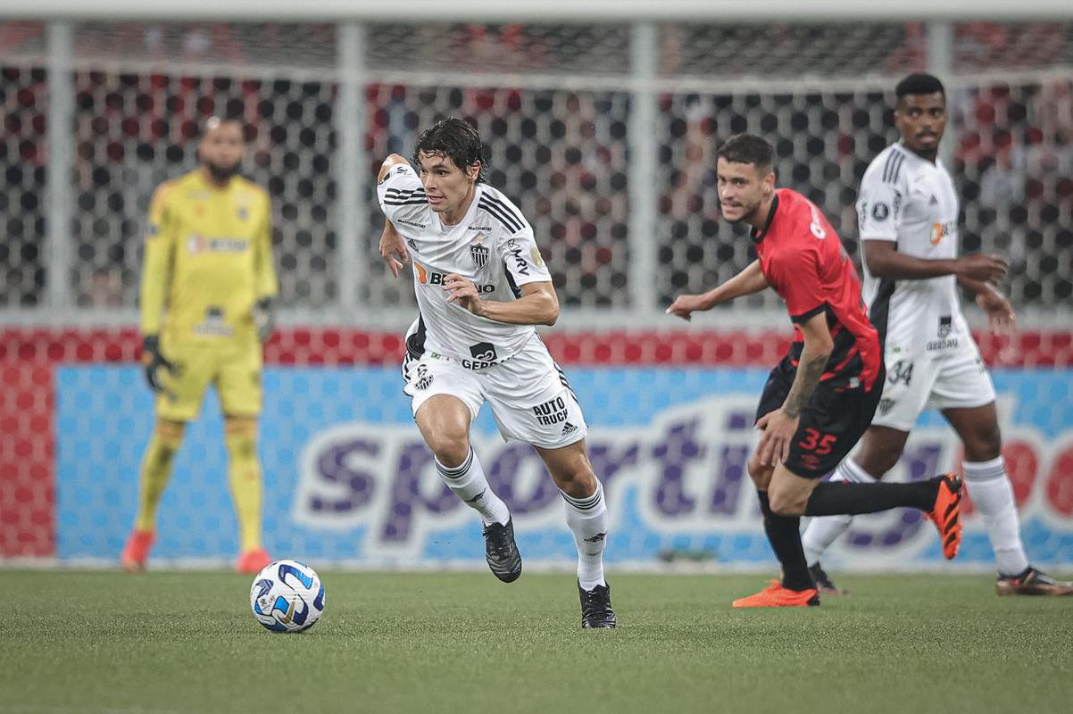 O Atltico visitou, na noite desta tera-feira (18/4), o Athletico-PR na Arena da Baixada, em Curitiba. A partida foi vlida pela 2 rodada do Grupo G da Copa Libertadores de 2023.