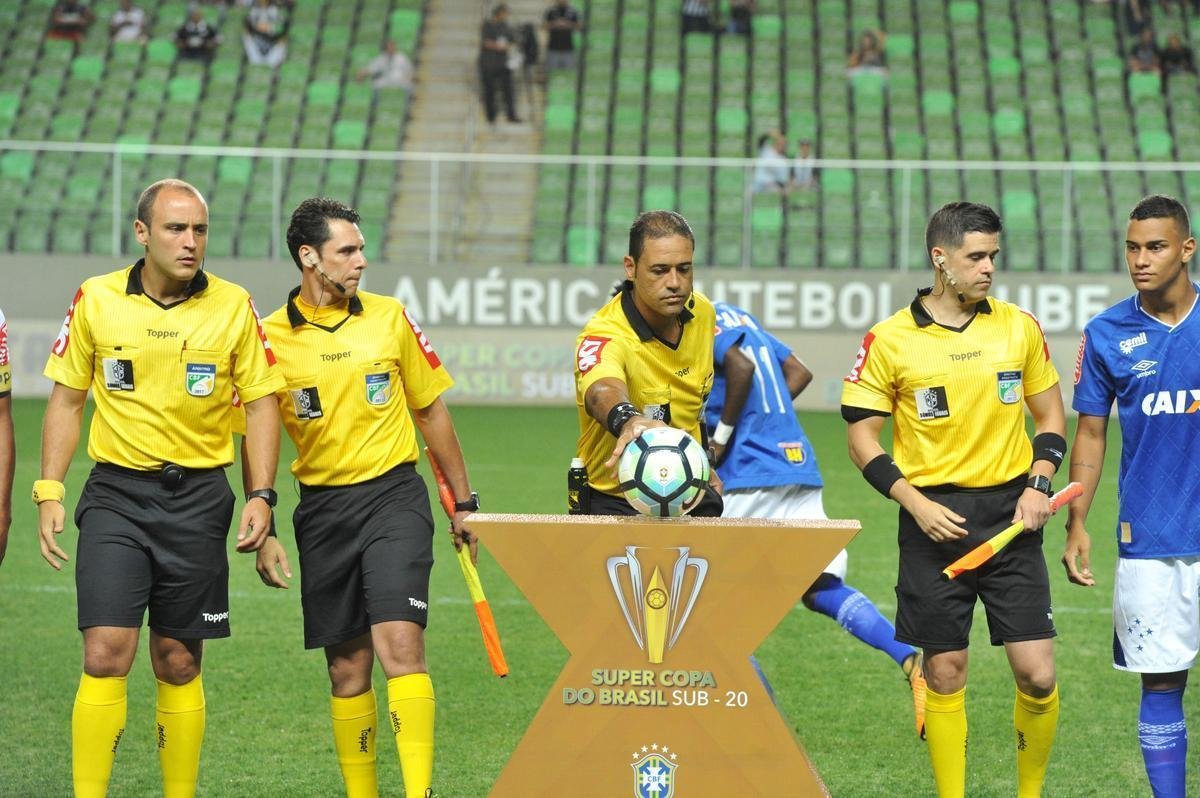 Imagens do clssico entre Atltico e Cruzeiro pela Supercopa Sub-20