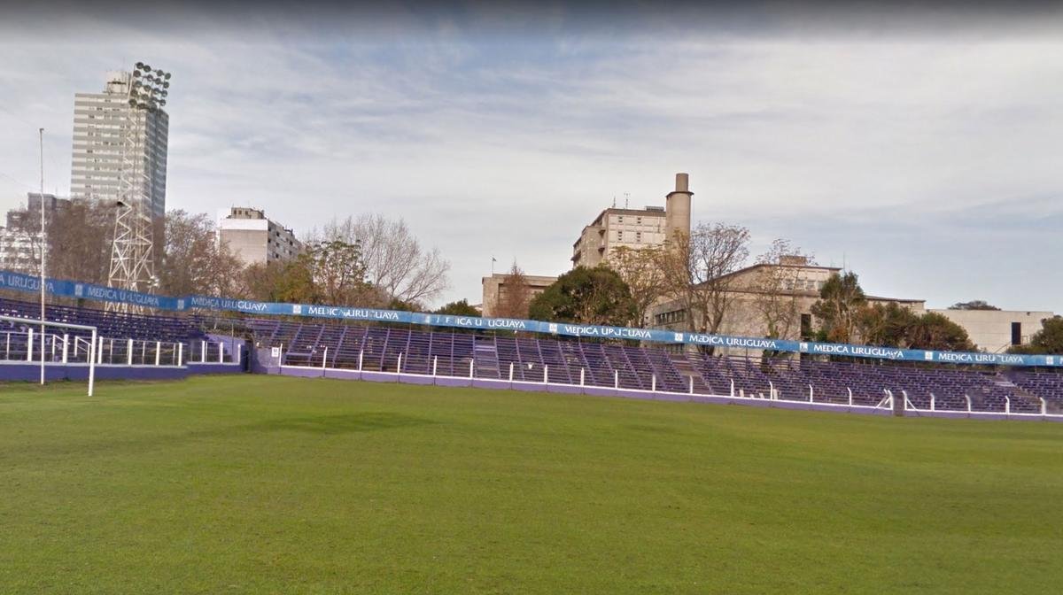 Algumas caractersticas fazem do Luis Franzini uma estdio 'raz'. A mais evidente delas  o fato de as arquibancadas serem de cimento, sem as cadeiras, utilizadas, por exemplo, no Independncia e no Mineiro, em Belo Horizonte. Para separar a torcida do campo est apenas uma barreira de arame farpado, tpica de estdios usados nos estaduais, por exemplo. So apenas quatro torres de refletores para a iluminao em jogos noturnos. E nada de telo ou placar eletrnico.