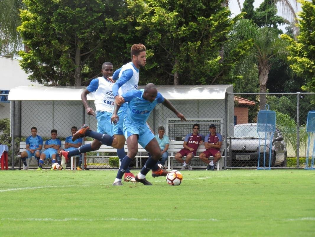 Fotos da reapresentao do Cruzeiro nesta segunda-feira (Matheus Adler/EM D.A Press)
