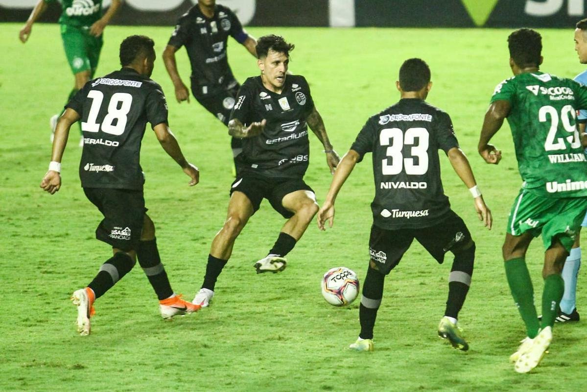 Nutico abriu o placar na segunda etapa com Kieza e quando a partida se encaminhava para mais uma vitria Timbu em seus domnios, a Chapecoense empatou aos 48 minutos do segundo tempo