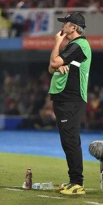 Fotos do duelo entre Cerro Porteño e Atlético, em Assunção, pela Copa Libertadores