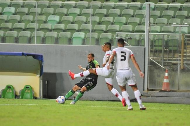 Fotos do jogo entre Amrica e Atltico-GO, no Independncia, em BH, pela 33 rodada do Campeonato Brasileiro de 2021