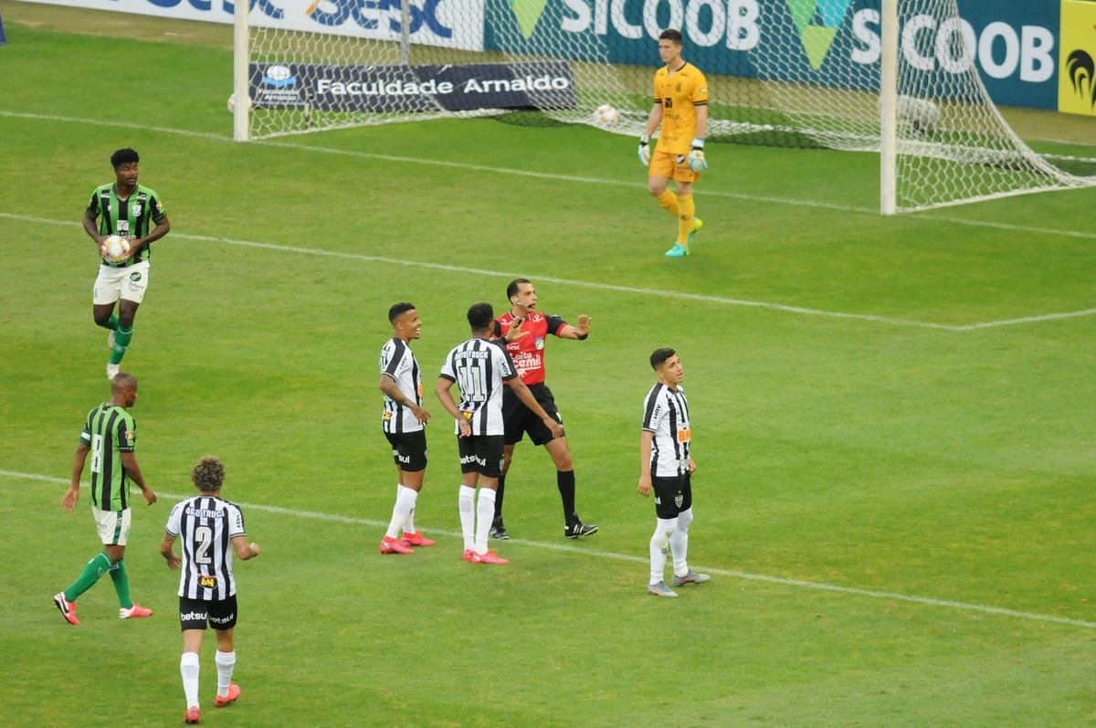 Amrica reagiu no segundo tempo e diminuiu com gol de Ademir