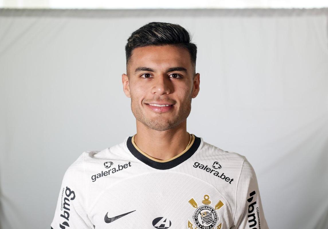 Corinthians contratou o volante Fausto Vera