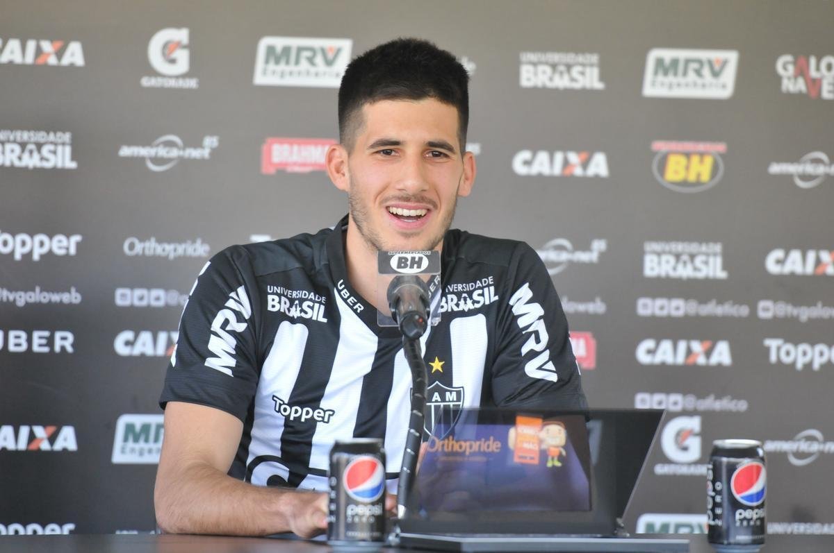 Veja imagens da apresentao de Martn Rea no Atltico