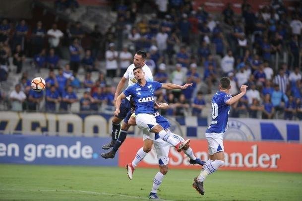 Fotos do primeiro tempo de Cruzeiro x La U, no Mineiro, pela Copa Libertadores