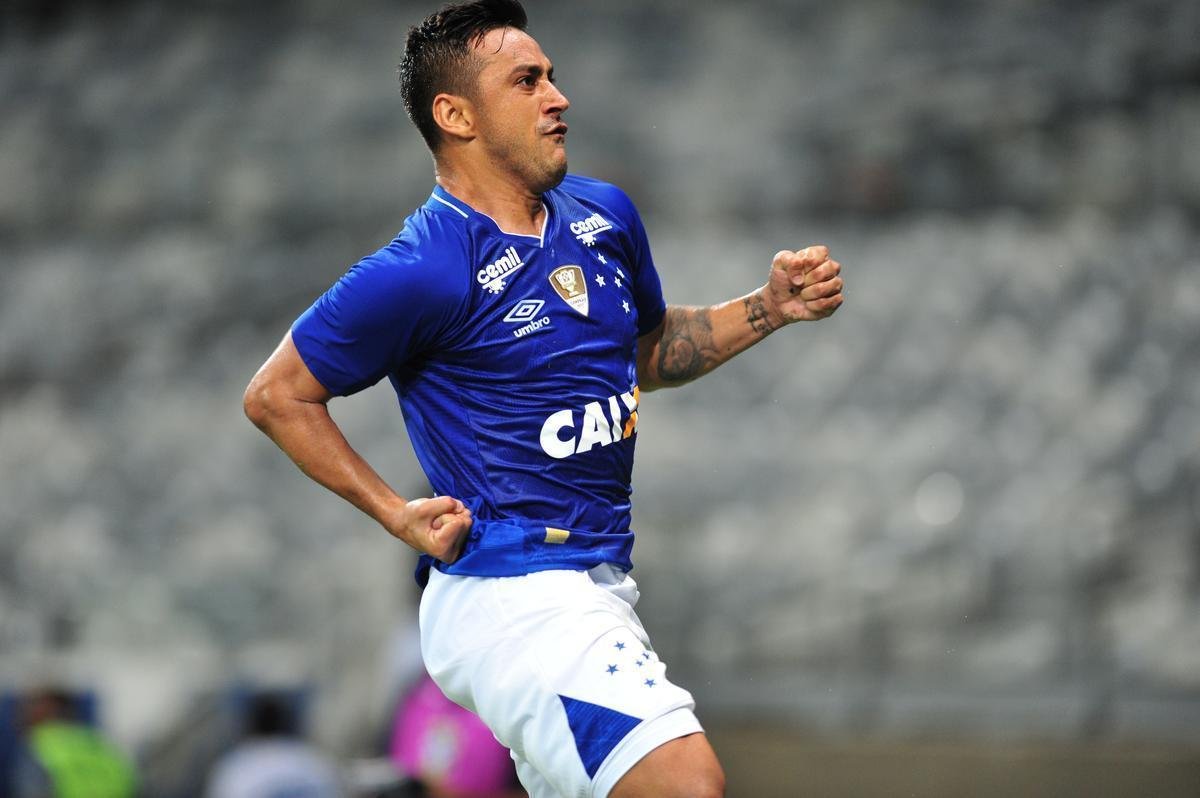 Imagens do jogo entre Cruzeiro e Uberlndia, pela 3 rodada do Estadual, no Mineiro