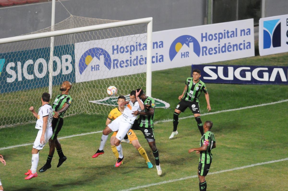 No segundo tempo, Atltico abriu o placar com Rver, de cabea