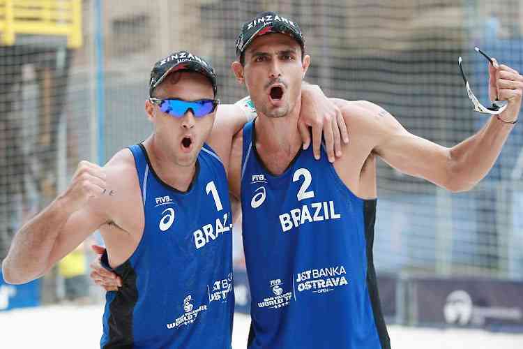 Duplas Do Brasil Seguem Na Luta Por Medalhas Em Etapa Do Volei De Praia Superesportes