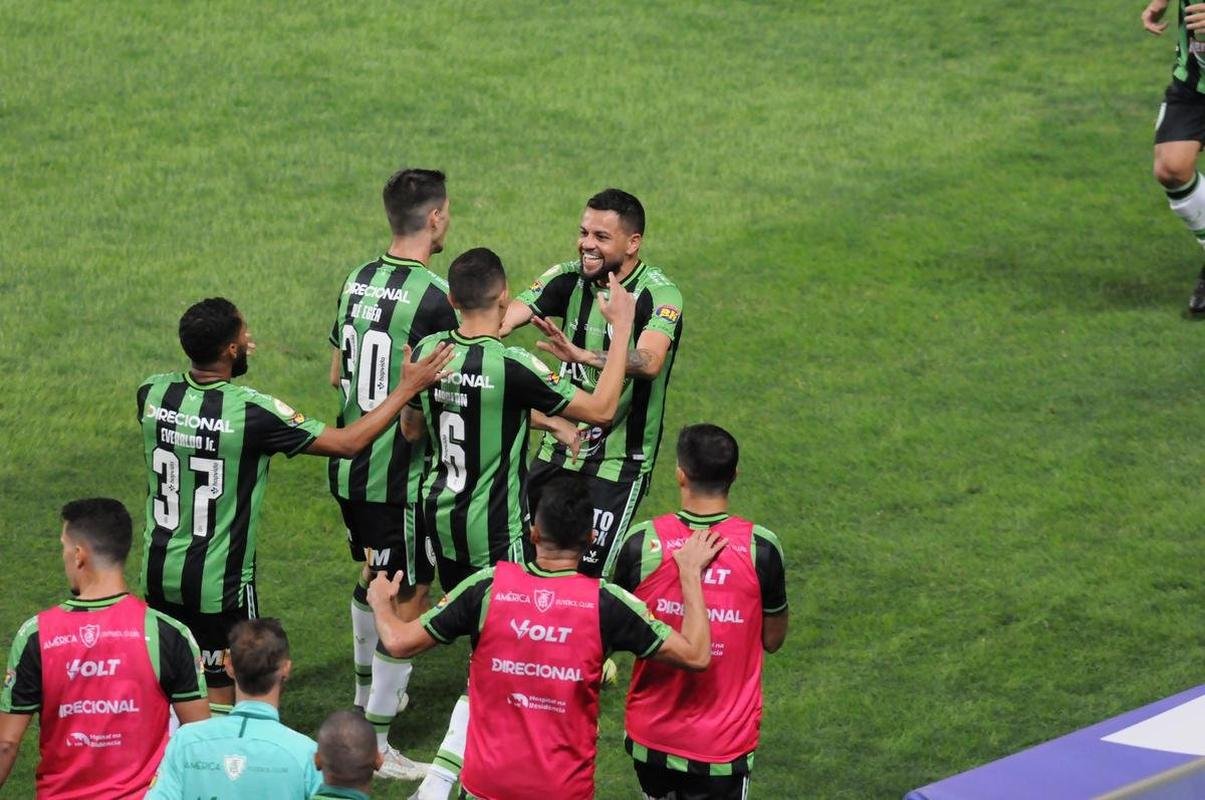 Amrica e Cuiab se enfrentaram, no Independncia, pela 9 rodada do Campeonato Brasileiro