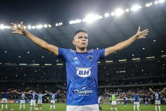 Na volta ao Mineiro, mais festa cruzeirense. Apesar do empate por 1 a 1 contra o Cricima, o torcedor vibrou com o ponto somado dentro de casa. 