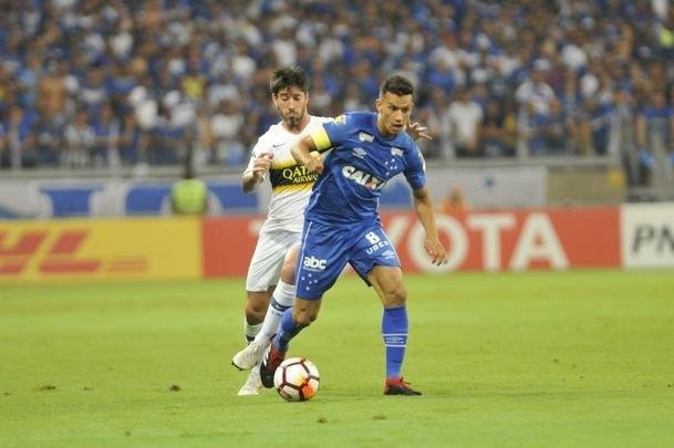 Lances do primeiro tempo de Cruzeiro e Boca Juniors, no Mineiro, pela Copa Libertadores