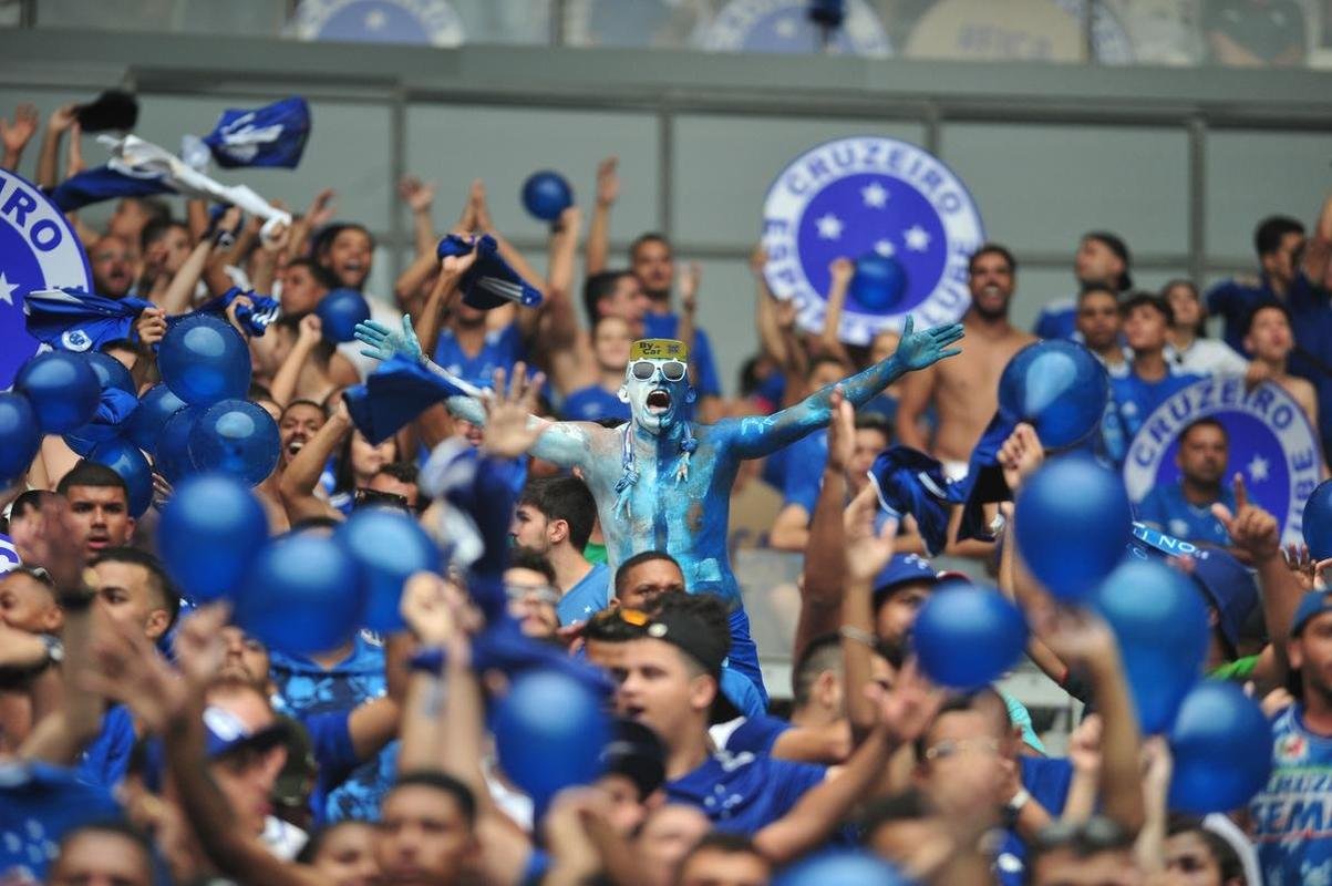 Fotos da torcida do Cruzeiro na final do Campeonato Mineiro contra o Atltico, no Mineiro