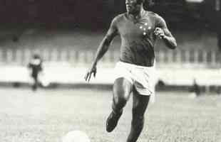 6 Dirceu Lopes - 11 gols (1964 a 1977)