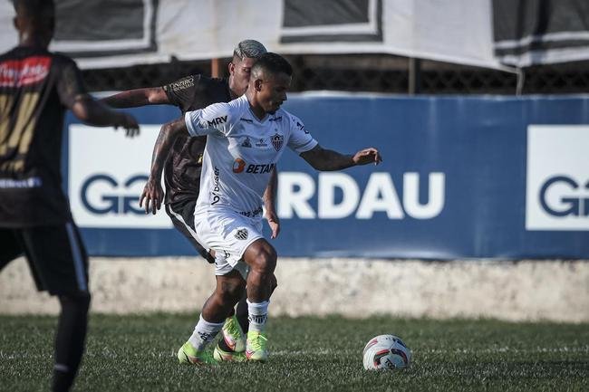 Fotos do jogo entre Democrata-GV e Atltico, pelo Campeonato Mineiro