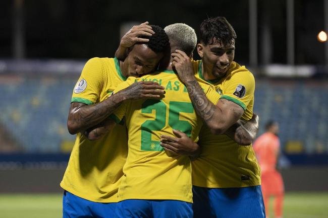 Fotos do jogo entre Brasil e Equador pela Copa Amrica