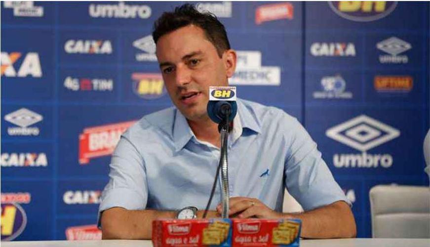 Cruzeiro anunciou Klauss Cmara em janeiro de 2017. Ele deixou o clube em novembro daquele ano