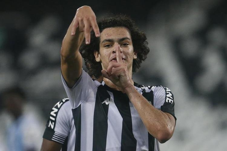 Matheus Nascimento (atacante brasileiro do Botafogo)