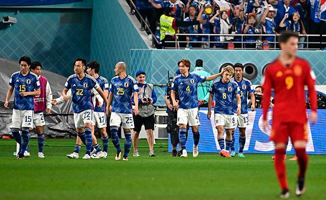 Japo virou o jogo sobre a Espanha e garantiu classificao s oitavas da Copa