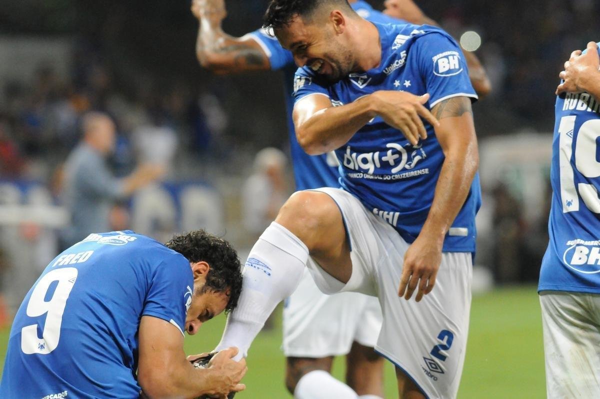 Fotos do duelo entre Cruzeiro e Amrica, no Mineiro
