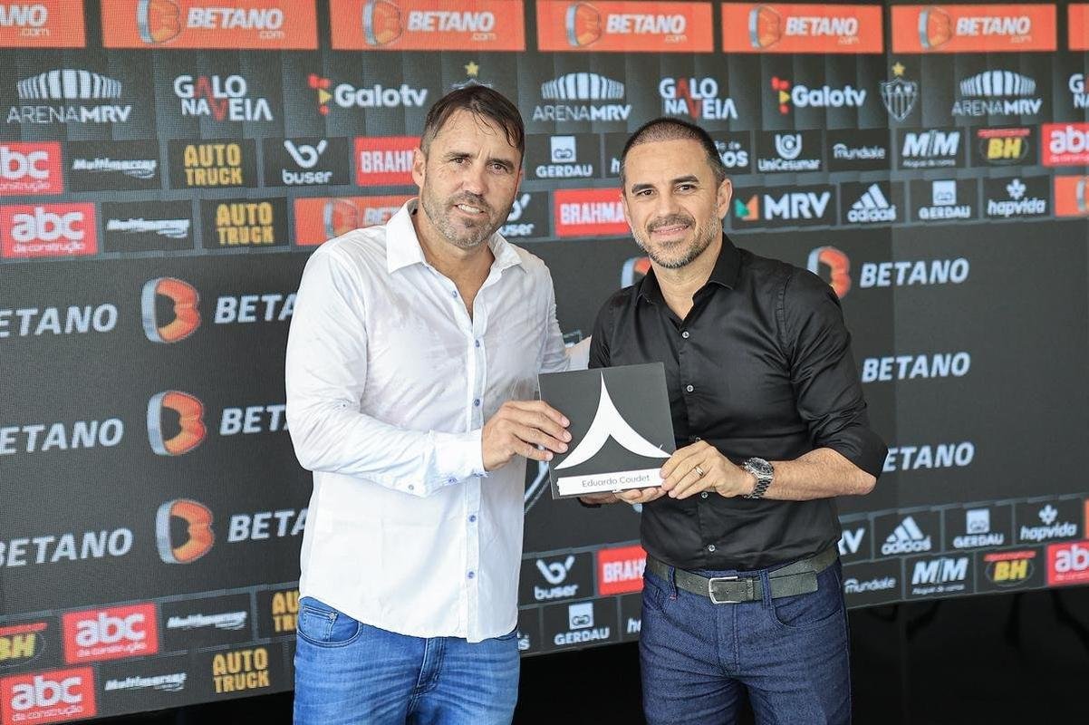 Fotos da apresentao de Eduardo Coudet no Atltico