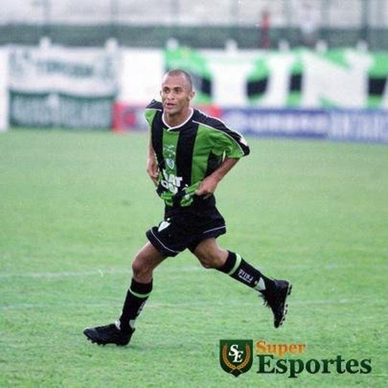 Rinaldo com a camisa de 2002