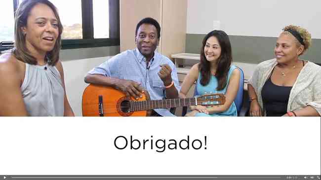 05/12/2014  - Pelé publicou um vídeo em seu perfil no Facebook. Na gravação, ele aparece tocando violão ao lado da família, e agradecendo aos fãs em português e em inglês.