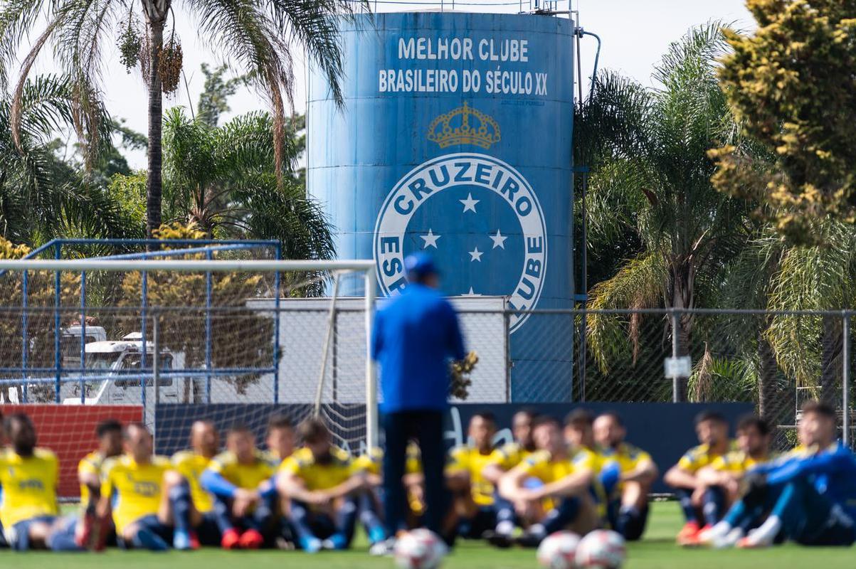 Fotos do treino do Cruzeiro desta sexta-feira na Toca II