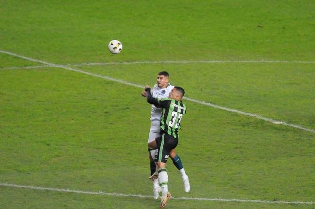 Amrica e Gois se enfrentaram no Independncia, pela 15 rodada da Srie A do Campeonato Brasileiro