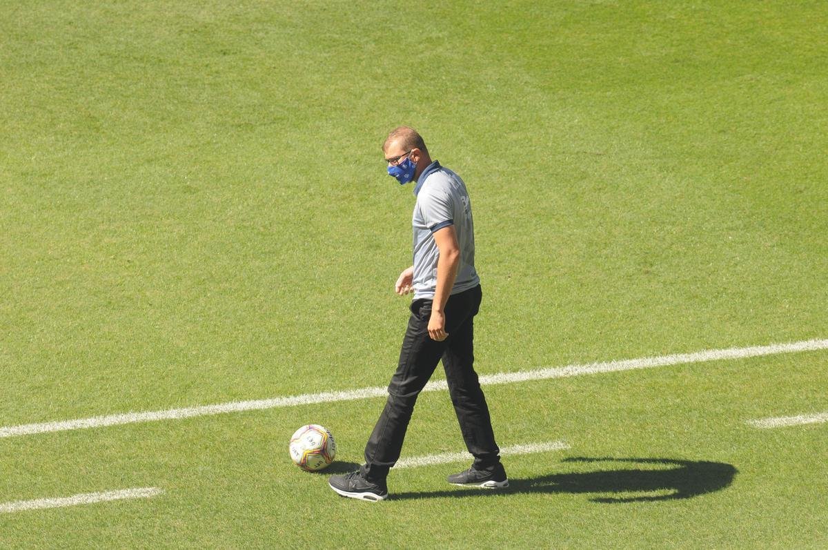 Na retomada do Campeonato Mineiro, Cruzeiro e URT se enfrentaram no Mineiro