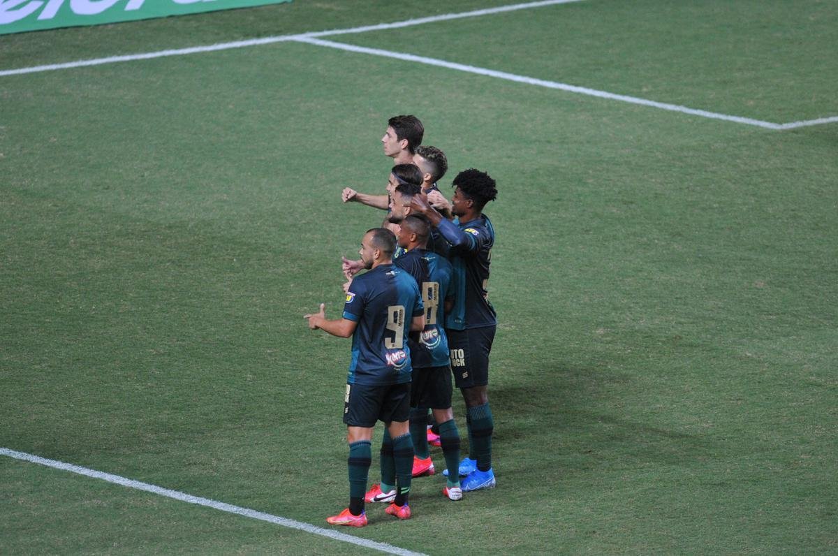 Amrica e Ferrovirio-CE se enfrentaram nesta quarta-feira (14), em partida vlida pela segunda fase da Copa do Brasil. O confronto foi realizado no Estdio Independncia, em Belo Horizonte.