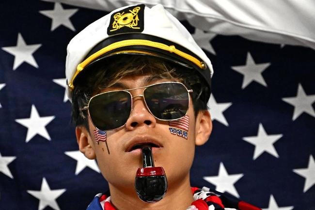 Os torcedores no duelo entre Holanda e Estados Unidos, pelas oitavas de final da Copa do Mundo.