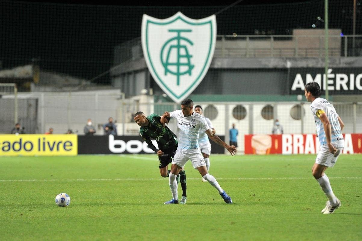 Fotos do jogo entre Amrica e Grmio, no Independncia, em Belo Horizonte, pela 32 rodada da Srie A do Brasileiro