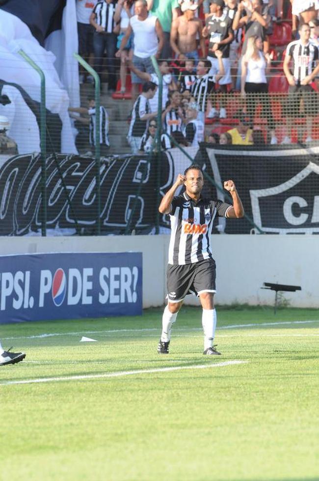 Mancini (lateral-direito e meia)