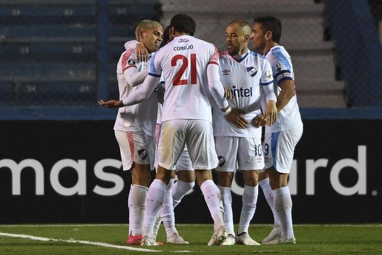 Nacional-URU (Grupo F)