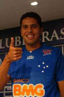O volante Willian Magro foi contratado pelo Cruzeiro na temporada 2012