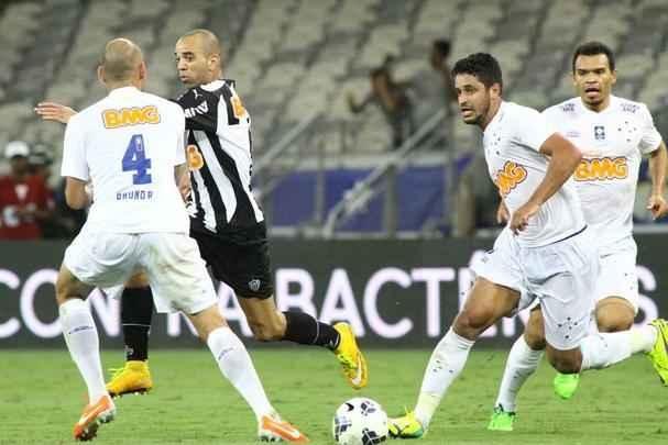 Imagens da deciso entre Cruzeiro e Atltico no Mineiro