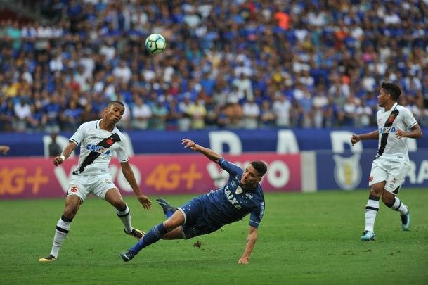 Fotos do jogo entre Cruzeiro e Vasco, no Mineiro, pela 37 rodada do Brasileiro (Leandro Couri/EM D.A Press)