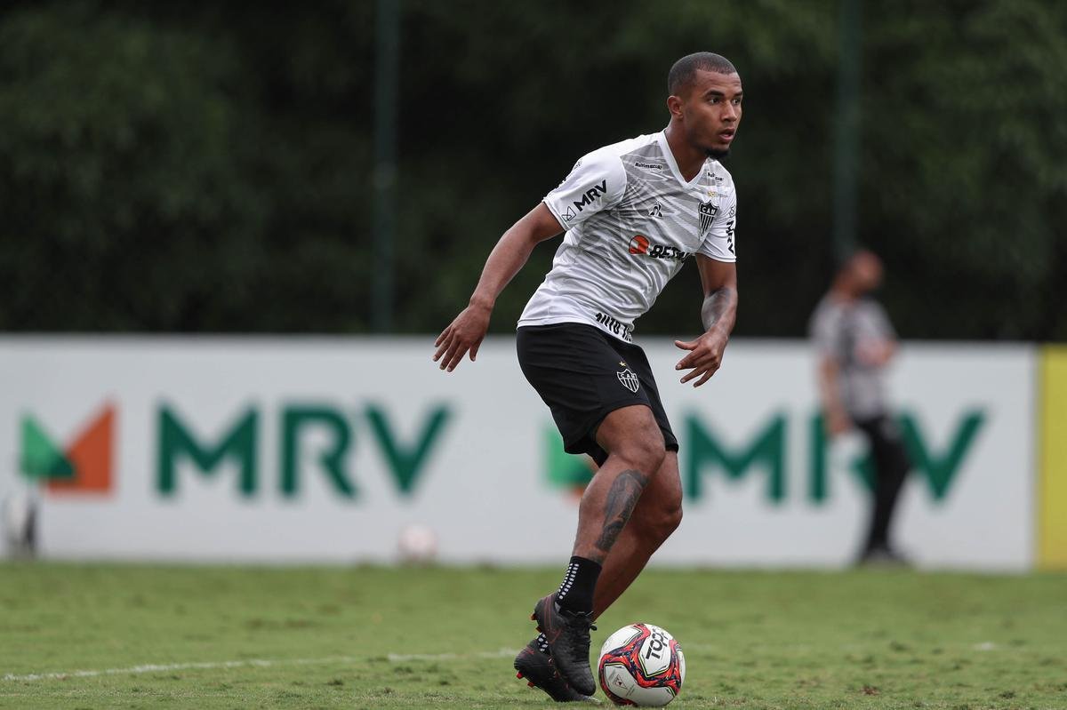 Fotos do treino do Atltico neste sbado, o ltimo de Victor no clube