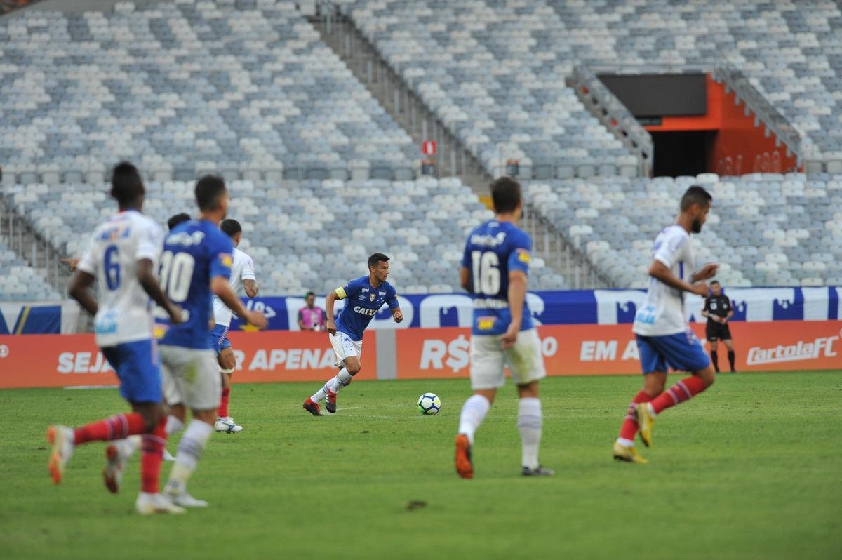 Cruzeiro e Bahia duelam em partida vlida pela 19 rodada do Campeonato Brasileiro