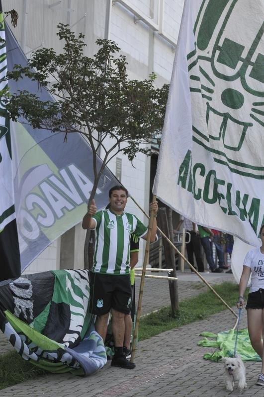 Torcida alviverde compareceu ao Independncia para a estreia do Coelho na temporada