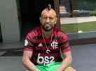 Especulado no Atlético, Arturo Vidal posta foto com camisa do Flamengo