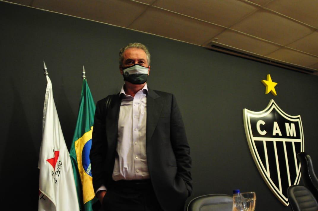 Veja fotos da primeira entrevista de Sérgio Coelho, novo presidente do Atlético